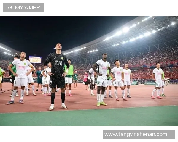 骨折伤痛难挡球星复出之路 足球英雄们如何战胜困境重返赛场 骨折伤痛难挡球星复出之路 足球英雄们如何战胜困境重返赛场